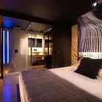 Ξενοδοχείο The Black Boutique -- Turistea