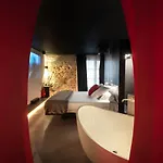 The Black Boutique -- Turistea Σαραγόσα