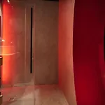 The Black Boutique -- Turistea