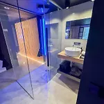 The Black Boutique -- Turistea Σαραγόσα