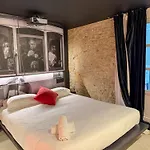 The Black Boutique -- Turistea Ξενοδοχείο