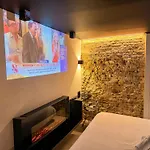 The Black Boutique -- Turistea 4* Σαραγόσα