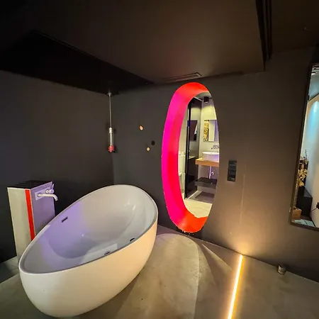 Ξενοδοχείο The Black Boutique -- Turistea