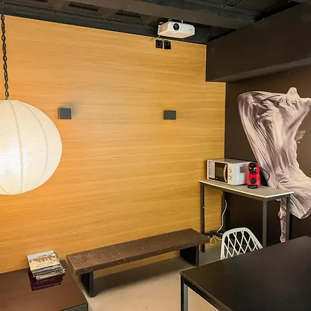 The Black Boutique -- Turistea Hotel Saragossa