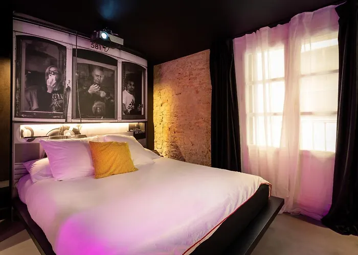 Hotell Zrooms&suites Boutique 4*